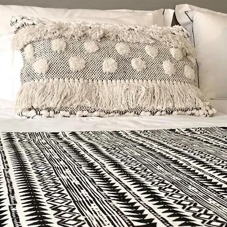 Bus Station & Guest house Coimbra