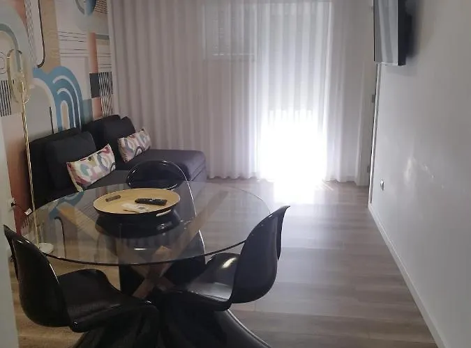 Bus Station & Maison d'hôtes *