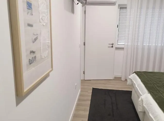 Maison d'hôtes Bus Station & Coïmbre