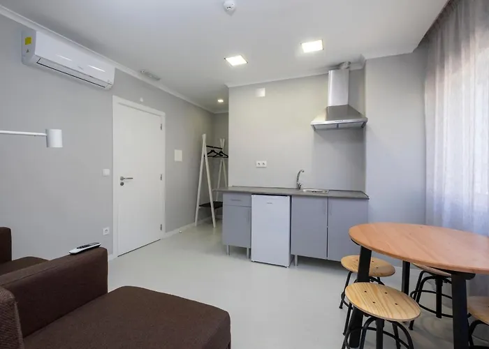 Bus Station & Maison d'hôtes