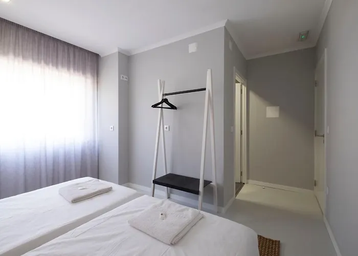 Bus Station & Maison d'hôtes *