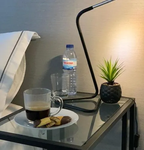 Maison d'hôtes Bus Station &