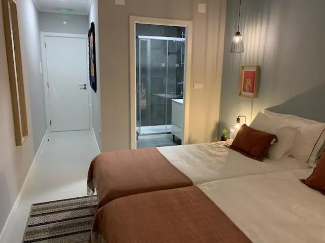 Bus Station & Maison d'hôtes