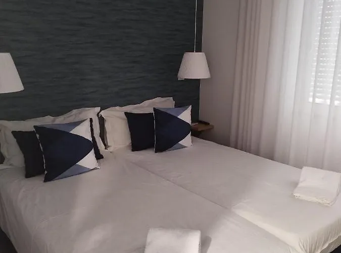 ゲストハウス Bus Station &