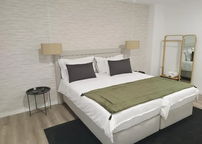 Bus Station & ゲストハウス *