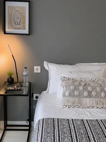 Bus Station & ゲストハウス コインブラ