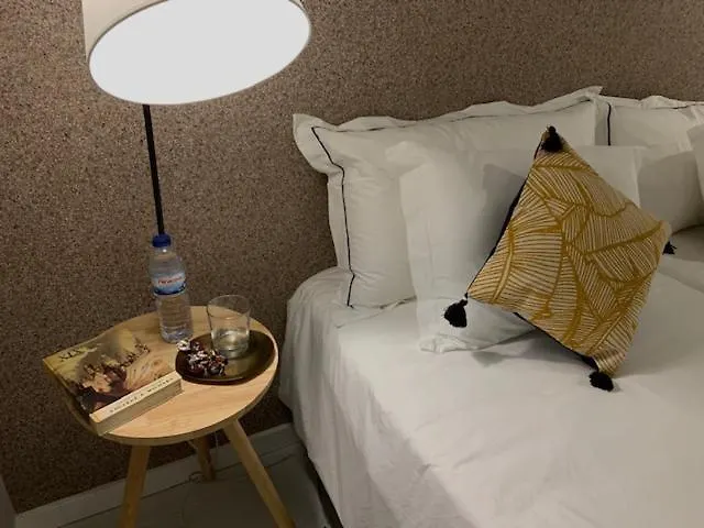 ゲストハウス Bus Station & *